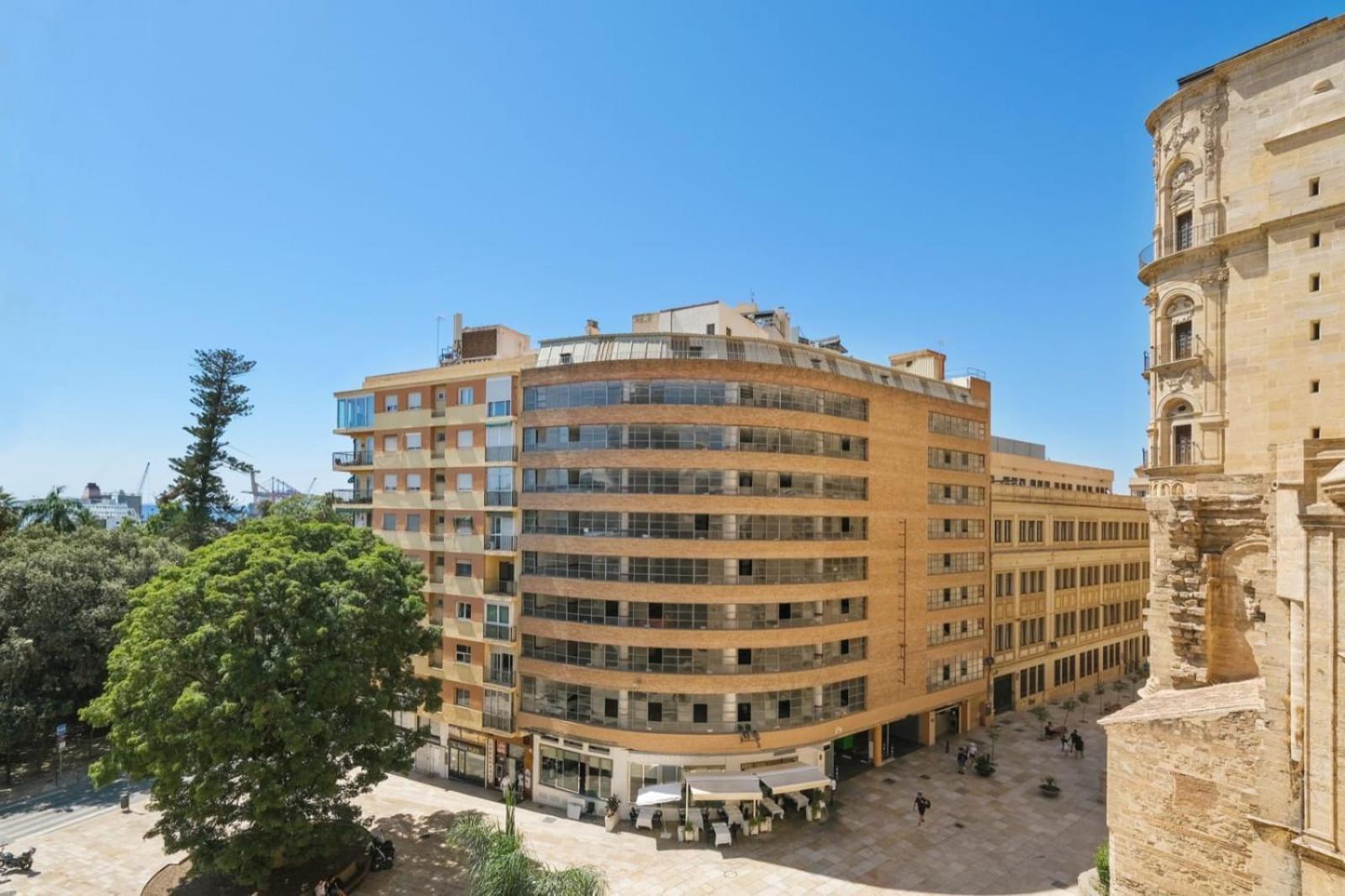 Апартаменты Nt Centro Ciudad - Catedral & Parking Малага Экстерьер фото